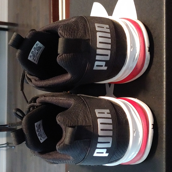 Boys Puma Sneakers Size 5.5 - Picture 3 of 7